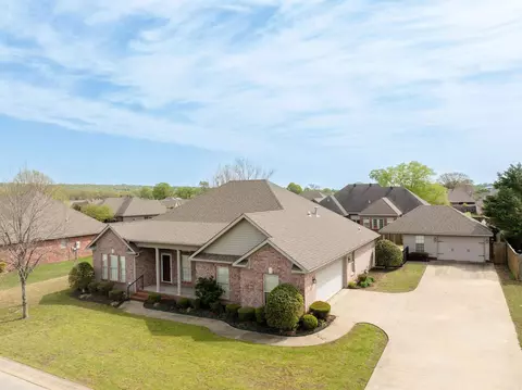 408 Crain Dr, Searcy, AR 72143