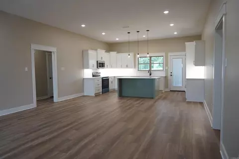 Living - 37 High Point Dr, Greenbrier, AR 72058 photo 2 of 2
