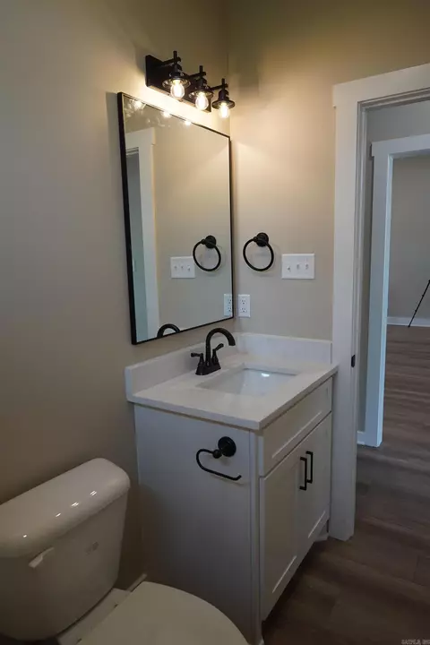 Bath - 37 High Point Dr, Greenbrier, AR 72058 photo 6 of 6