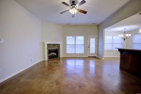Living - 2719 Finley Loop, Bryant, AR 72022 photo 2 of 6