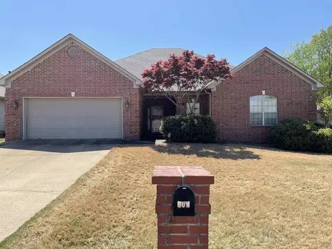 Exterior - 609 Earle Dr, Benton, AR 72015 photo 1 of 4