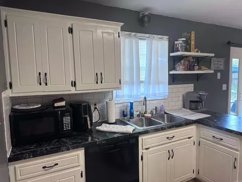 Kitchen - 34 Sherwood Loop, Searcy, AR 72143 photo 1 of 3