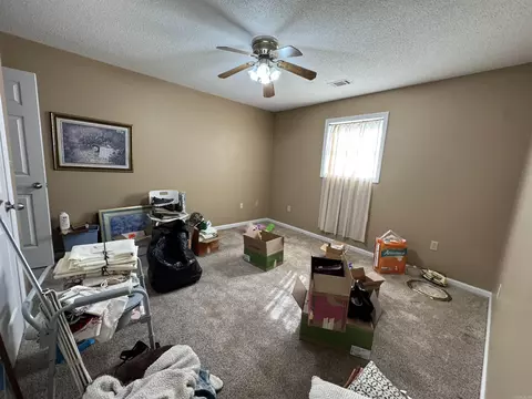 Bedroom - 812 E Unity Rd, Paragould, AR 72450 photo 2 of 3
