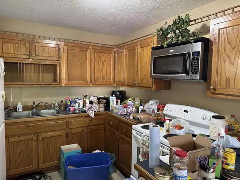 Kitchen - 812 E Unity Rd, Paragould, AR 72450 photo 1 of 1