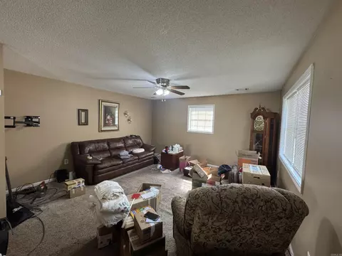 Living - 812 E Unity Rd, Paragould, AR 72450 photo 1 of 1