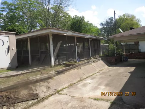 Exterior - 609 E Central, Warren, AR 71671 photo 6 of 10