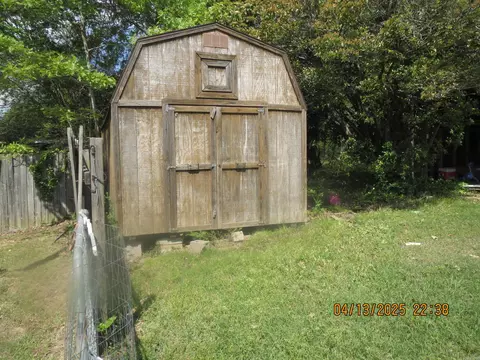 Exterior - 609 E Central, Warren, AR 71671 photo 8 of 10