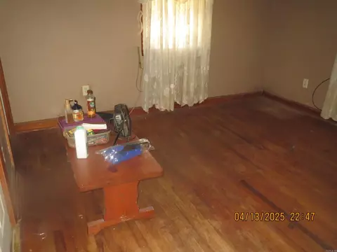 Living - 609 E Central, Warren, AR 71671 photo 3 of 3