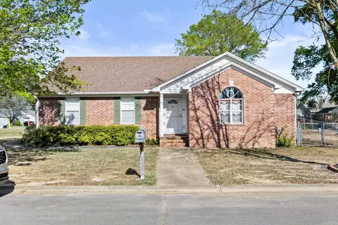 106 Lelia Ln, Searcy, AR 72143