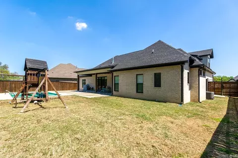 1515 Briley, Conway, AR 72034 photo 8