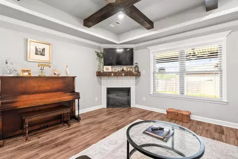 Living - 37 Aberdeen Dr, Cabot, AR 72023 photo 1 of 1