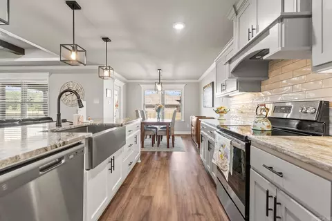 Kitchen - 37 Aberdeen Dr, Cabot, AR 72023 photo 3 of 3