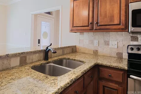 Kitchen - 608 Running Creek Dr, Austin, AR 72007 photo 4 of 7