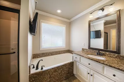 Bath - 608 Running Creek Dr, Austin, AR 72007 photo 3 of 7