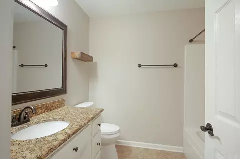 Bath - 608 Running Creek Dr, Austin, AR 72007 photo 7 of 7
