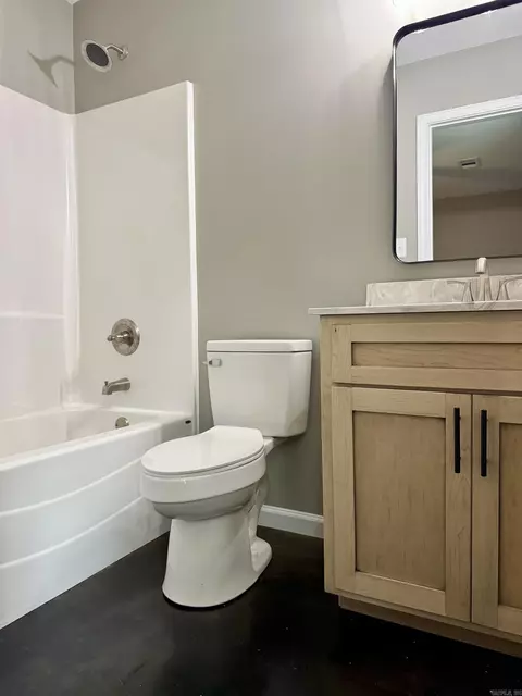 Bath - 515 E Main St, Paragould, AR 72450 photo 2 of 2