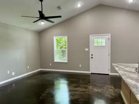 Living - 515 E Main St, Paragould, AR 72450 photo 1 of 2