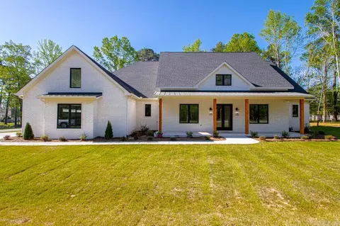 1087 Sungate Dr, Alexander, AR 72002 photo 1