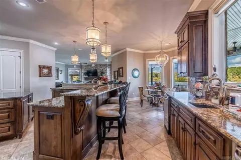 Kitchen - 6550 Westminster, Benton, AR 72019 photo 3 of 4