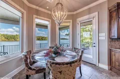 Dining - 6550 Westminster, Benton, AR 72019 photo 3 of 3