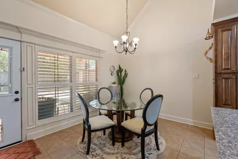 Dining - 4503 Boardwalk, Benton, AR 72019 photo 2 of 3