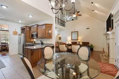 Dining - 4503 Boardwalk, Benton, AR 72019 photo 1 of 3