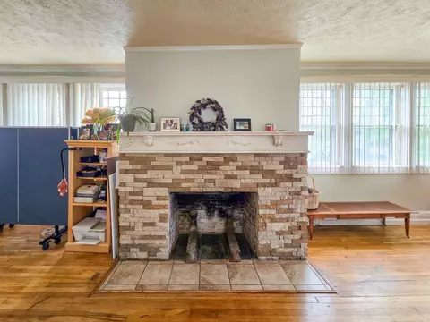 Living - 111 River Rd, Marked Tree, AR 72365 photo 3 of 6
