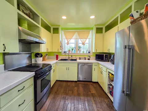 Kitchen - 111 River Rd, Marked Tree, AR 72365 photo 3 of 10