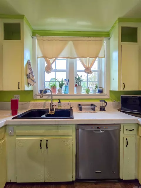Kitchen - 111 River Rd, Marked Tree, AR 72365 photo 7 of 10