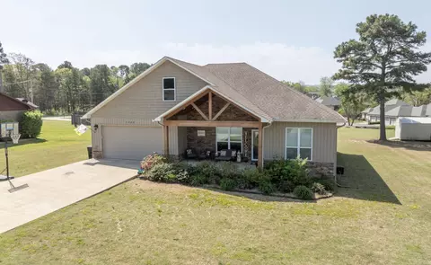 1868 Westgate Cir, Heber Springs, AR 72543