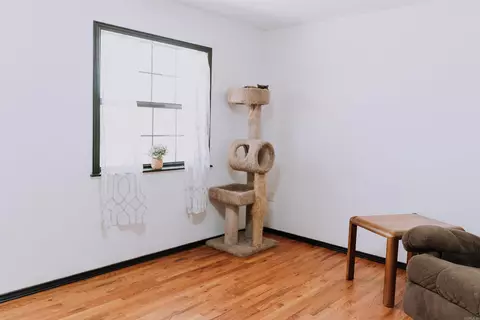 Living - 103 E Fair St, Marshall, AR 72650 photo 2 of 3