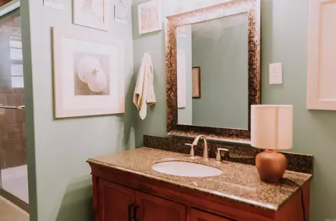 Bath - 103 E Fair St, Marshall, AR 72650 photo 2 of 4