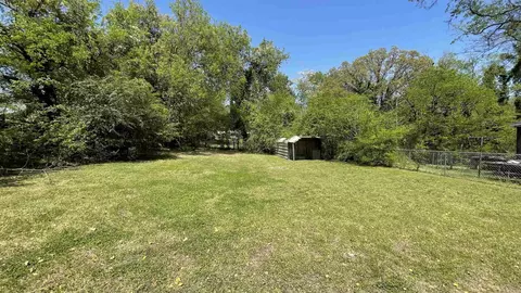 Exterior - 412 E South St, Benton, AR 72015 photo 3 of 3