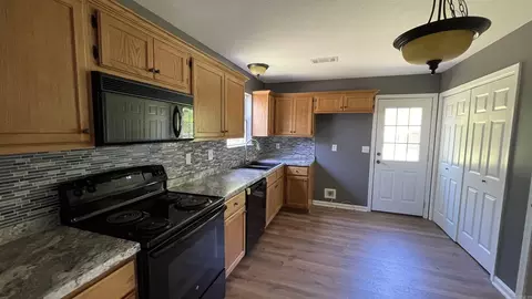 Other - 412 E South St, Benton, AR 72015 photo 1 of 6