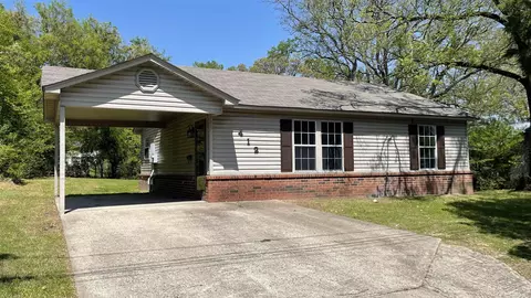 Exterior - 412 E South St, Benton, AR 72015 photo 1 of 3