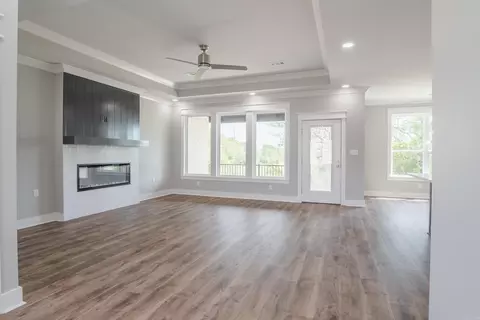 Living - 236 Michelle Dr, Beebe, AR 72012 photo 2 of 5