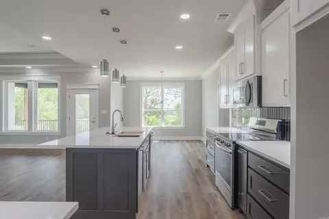 Kitchen - 236 Michelle Dr, Beebe, AR 72012 photo 4 of 5