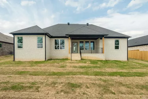 Exterior - 236 Michelle Dr, Beebe, AR 72012 photo 2 of 4