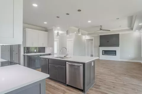 Kitchen - 236 Michelle Dr, Beebe, AR 72012 photo 5 of 5