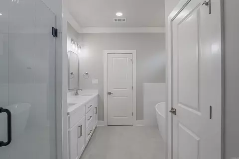 Entry Way - 236 Michelle Dr, Beebe, AR 72012 photo 4 of 5