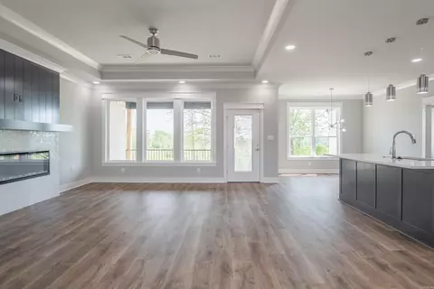 Living - 236 Michelle Dr, Beebe, AR 72012 photo 1 of 5