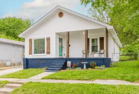 Exterior - 307 S Fourth St, Benton, AR 72015 photo 3 of 7