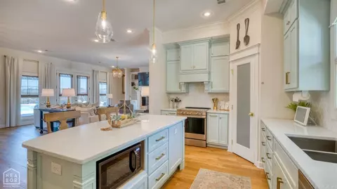 Kitchen - 808 Balcom, Trumann, AR 72472 photo 4 of 4