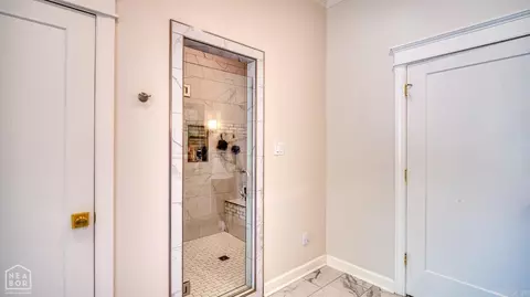Bath - 808 Balcom, Trumann, AR 72472 photo 6 of 11