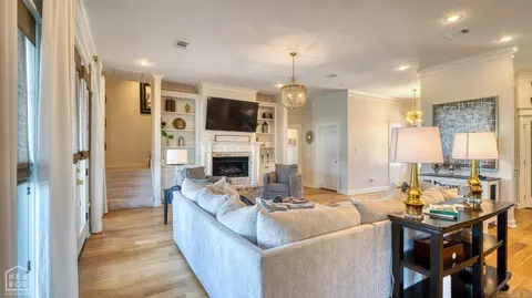 Living - 808 Balcom, Trumann, AR 72472 photo 3 of 4