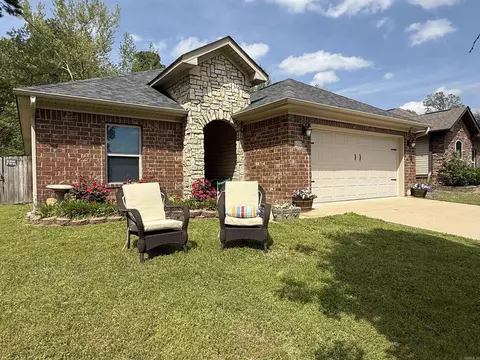 1112 Fox Chase Dr, Bryant, AR 72022 photo 1