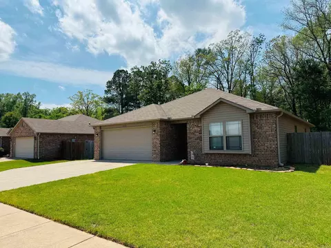 1202 Crossing Loop, Bryant, AR 72022 photo 2