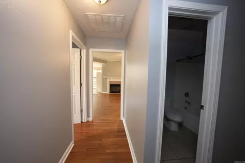 Entry Way - 13 Mustang, Cabot, AR 72023 photo 1 of 1
