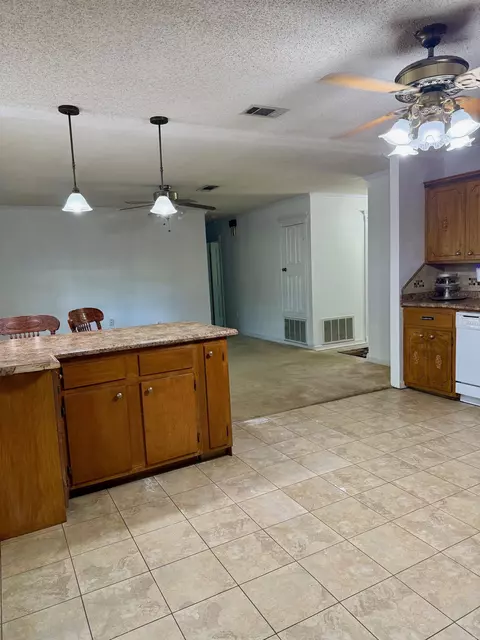 605 Milam Dr, Conway, AR 72032 photo 4