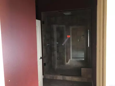 Bath - 16471 Thomas Loop Rd, Benton, AR 72019 photo 4 of 5